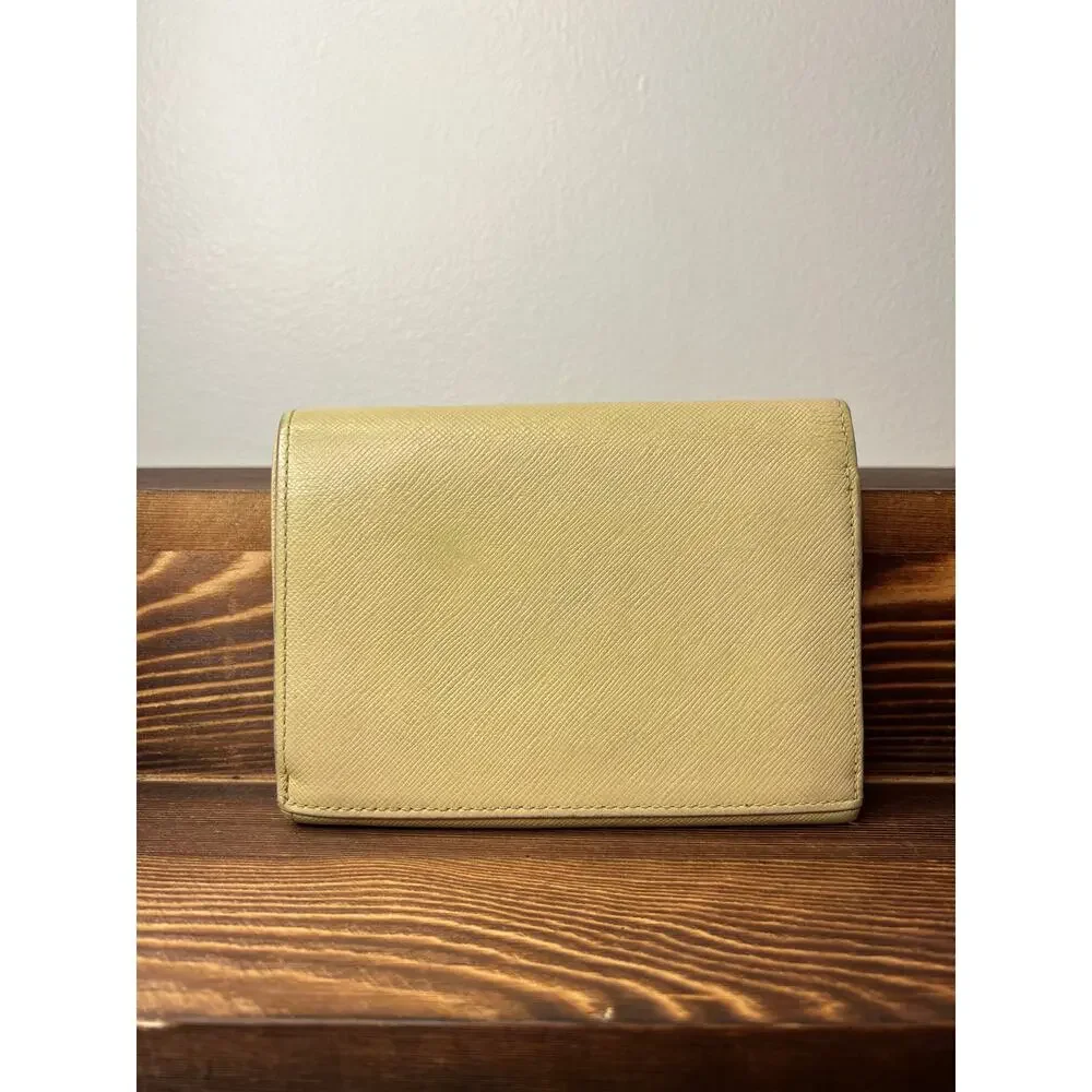 Burberry Pale Yellow Saffiano Leather Compact Wallet‎ House Check Lining COA